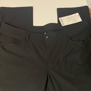 Lululemon men’s pants. 40” waist, 32” length.